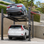 Qué tipo de elevador para autos elegir en terrenos de México según pendiente, estabilidad y acceso disponible.